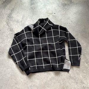 Super soft Women’s cowl/turtleneck sweater